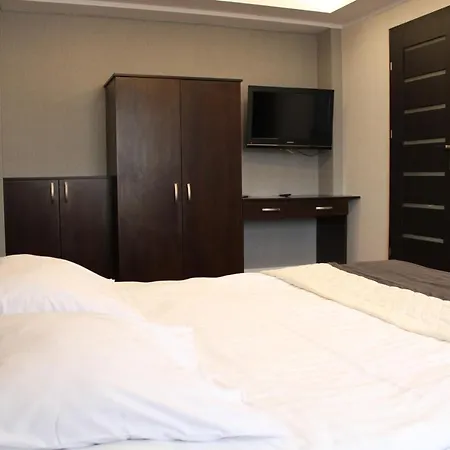 Centrum Wypoczynkowo-szkoleniowe * オストシツェ