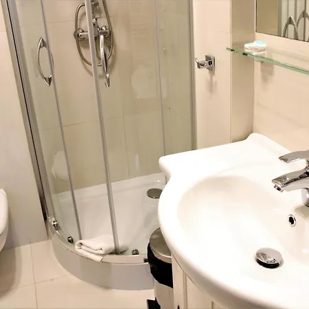 Centrum Wypoczynkowo-szkoleniowe * أسترزيتش