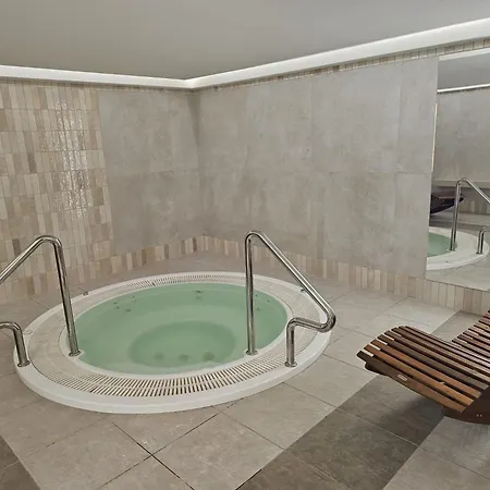 Centrum Wypoczynkowo-szkoleniowe ホリデーパーク オストシツェ