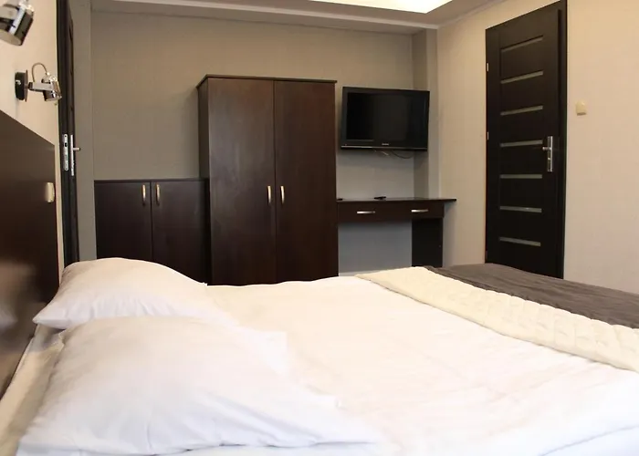 Centrum Wypoczynkowo-szkoleniowe * Остшице